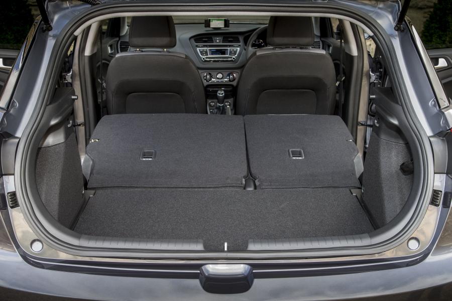  Hyundai i20 Active 2016 года  (UK) (фото 6 из 20)